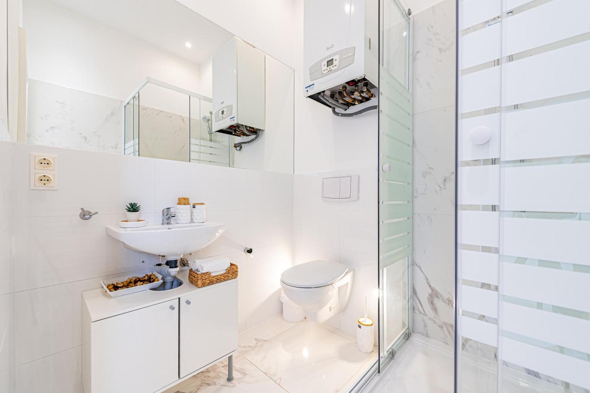 Apartment With Balcony Near Augarten Wina Bagian luar foto